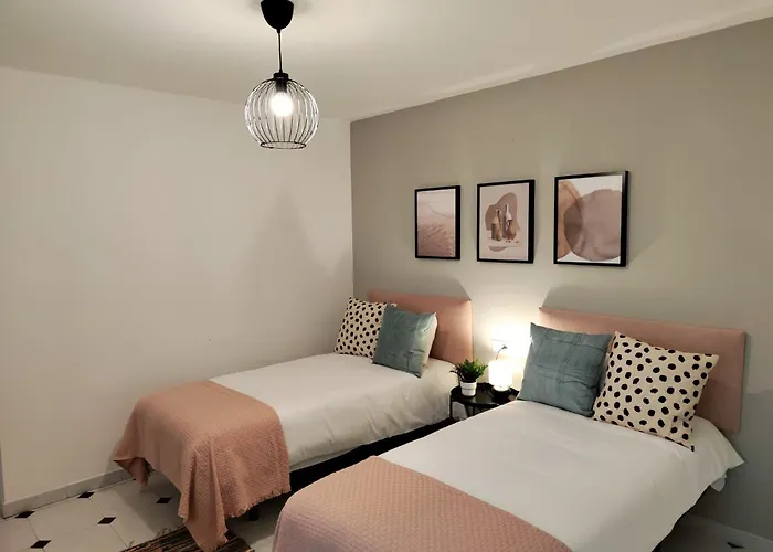 Wintowinrentals Your Home Steps From The Center