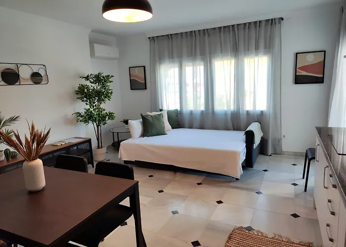 Wintowinrentals Your Home Steps From The Center